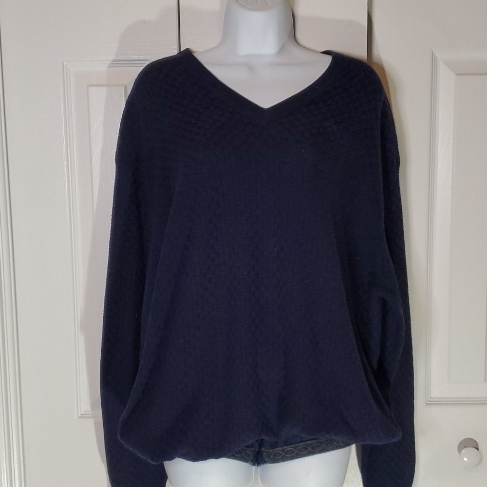 Paul Stuart Navy Basketweave Pima V-Neck Sweater…